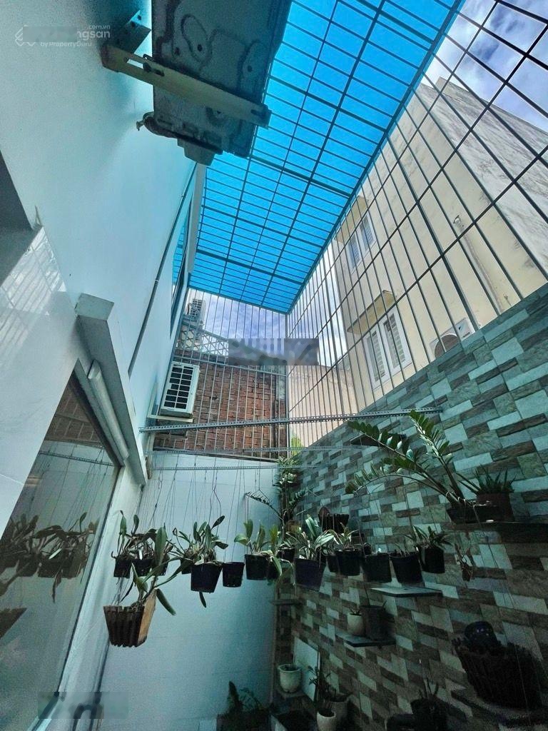 Nhà đẹp kiên cố - kdc yên tĩnh - mt đường 20m siêu rộng - ô tô ngủ nhà - sổ- hoàn công đầy đủ