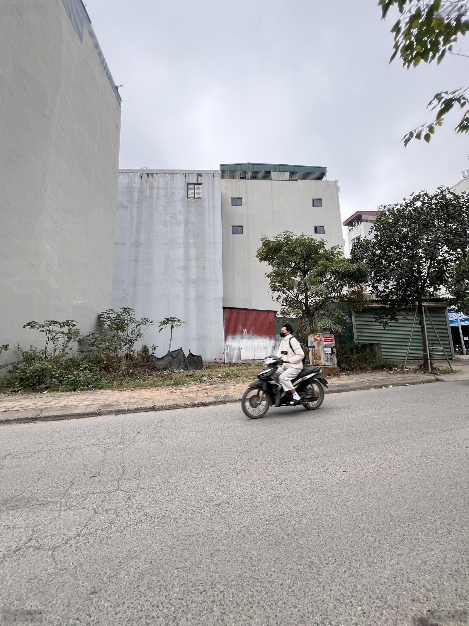 Gần Đại lộ Thăng Long 100m² 3.5 tỷ Đường rộng 2 ô tô Gần ĐHQG, FPT