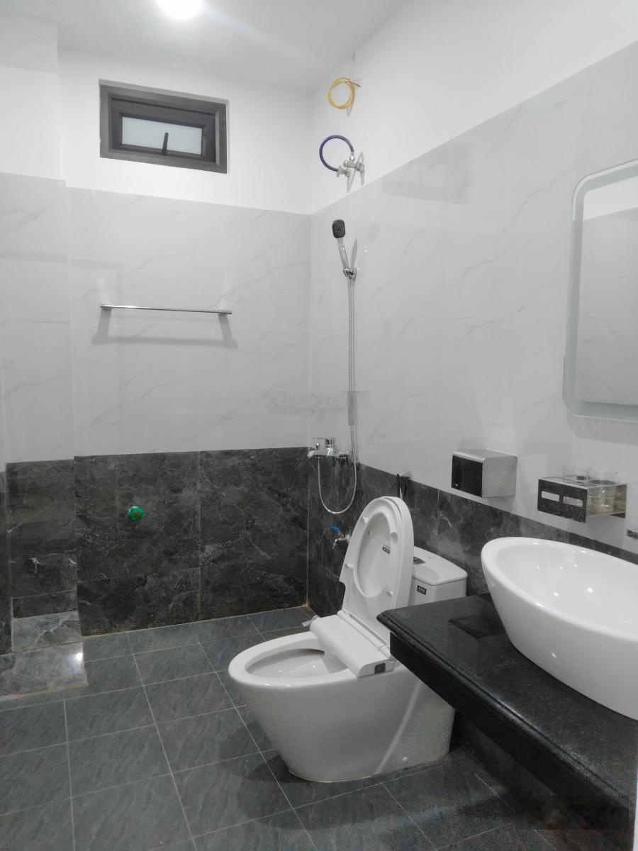 Phố văn miếu - thanh miến - đống đa - 40m2 x 6 tầng thang máy - lô góc 3 thoáng - sát văn miếu