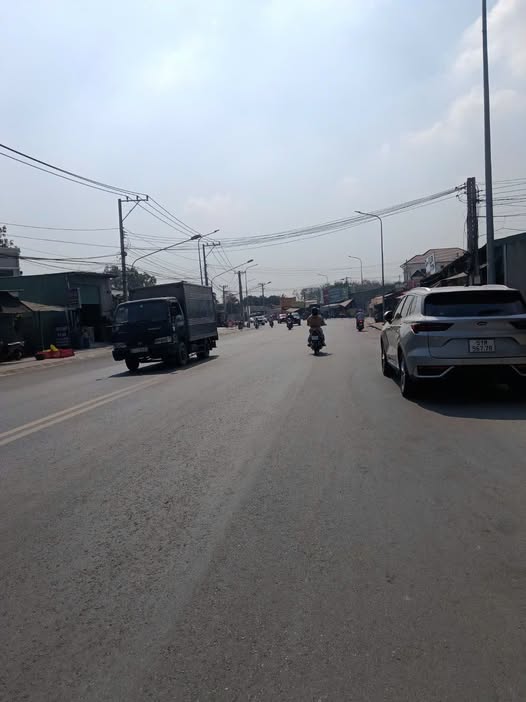 Bán nhà sổ riêng, mặt tiền Võ Thị Sáu, Dĩ An, diện tích 210m2, có 100m2 thổ cư, giá hơn 5 tỷ