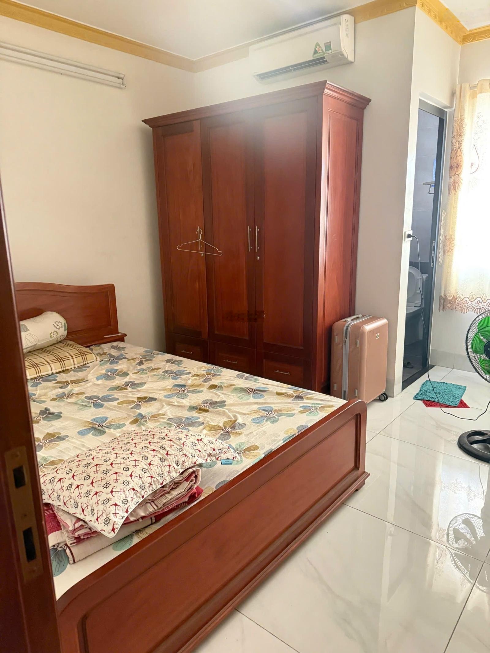 Nhà 1 trệt 3 lầu hoàn công gần khu hành chính, phường Dĩ An, TP Dĩ An