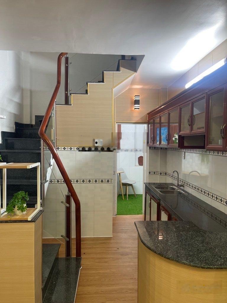 Phan Xích Long - Trung tâm Phú Nhuận - 5 tầng BTCT - 4 phòng ngủ