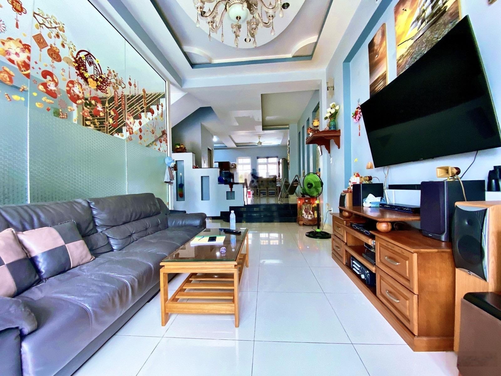 Hẻm ô tô - C. 50m ra mặt tiền Làng Tăng Phú - gần đại học GTVT Lê Văn Việt - 2 tầng hoàn công đủ