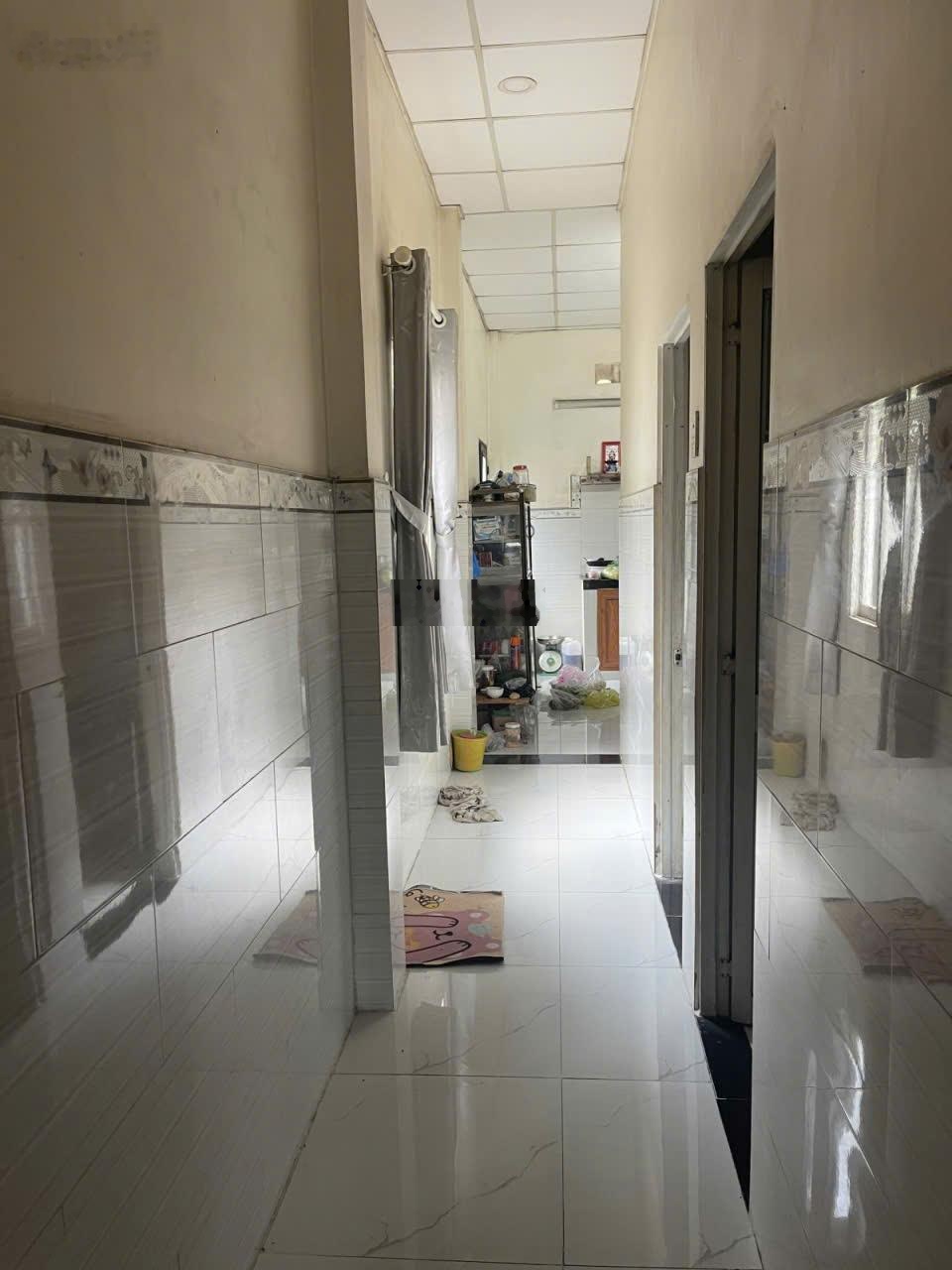 Tiền ít - thịt nhiều nhà ngộp bank 100m2 chỉ 2,59 tỷ triệu - ngang 5*20m (nở hậu 5.5m)