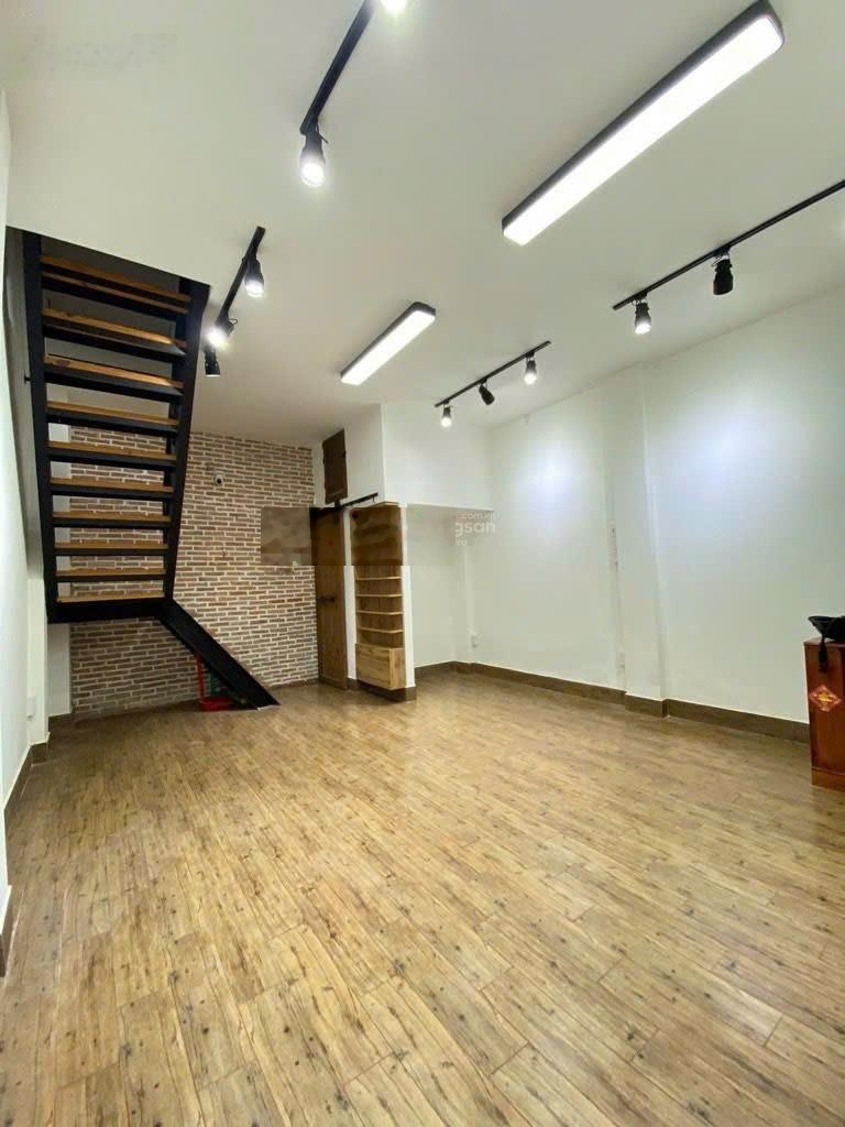 Nhà đẹp, hẻm xe tải, DTSD 73.2m2, ngang 4,6m, 3 tầng, giáp quận 5, âu cơ, quận 11, giá hơn 6 tỷ