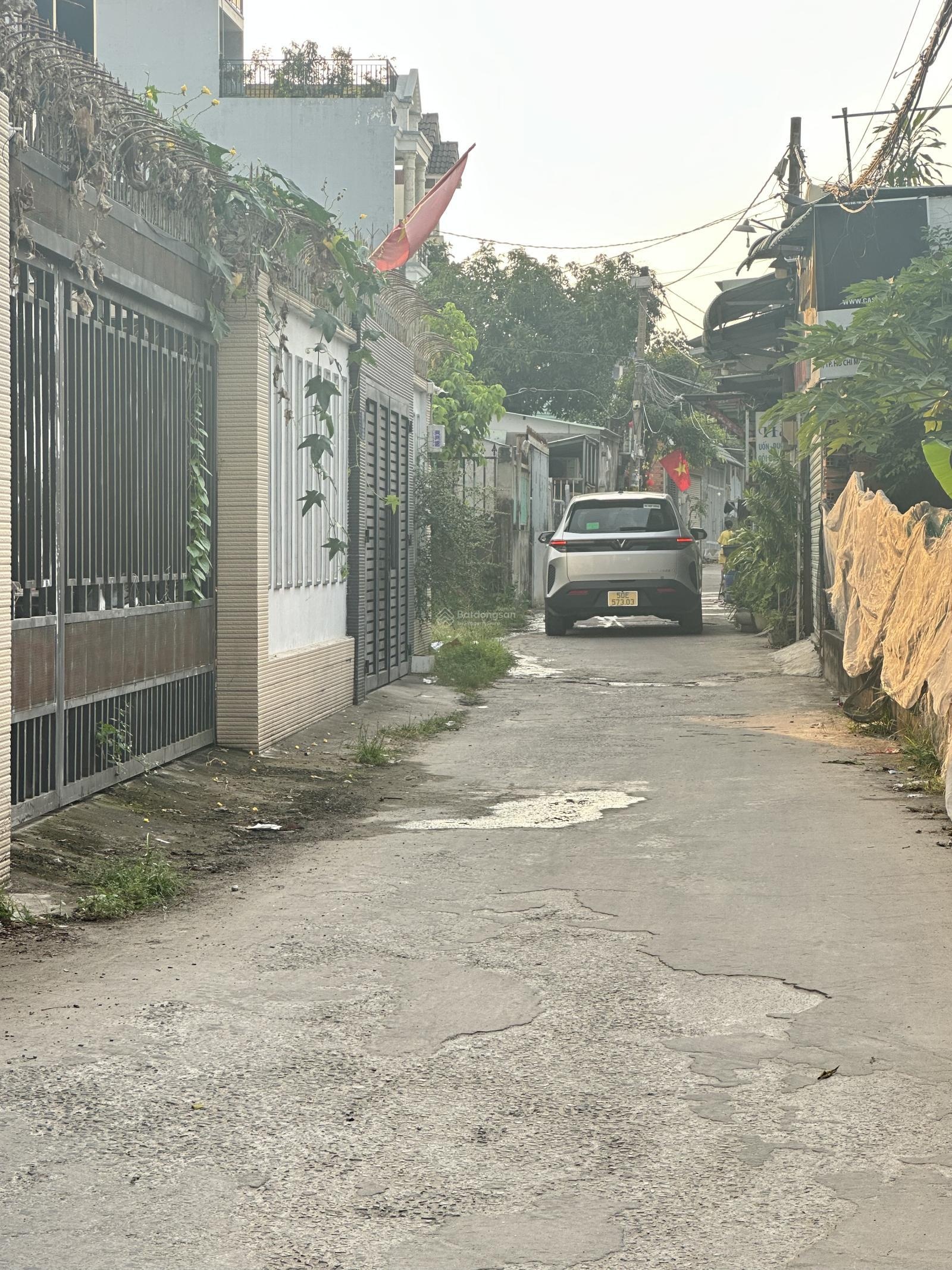 Bán đất Tân Hiệp Hóc Môn 122m2 full thổ cư đường xe hơi thông giá chỉ 3,85 tỷ, TL