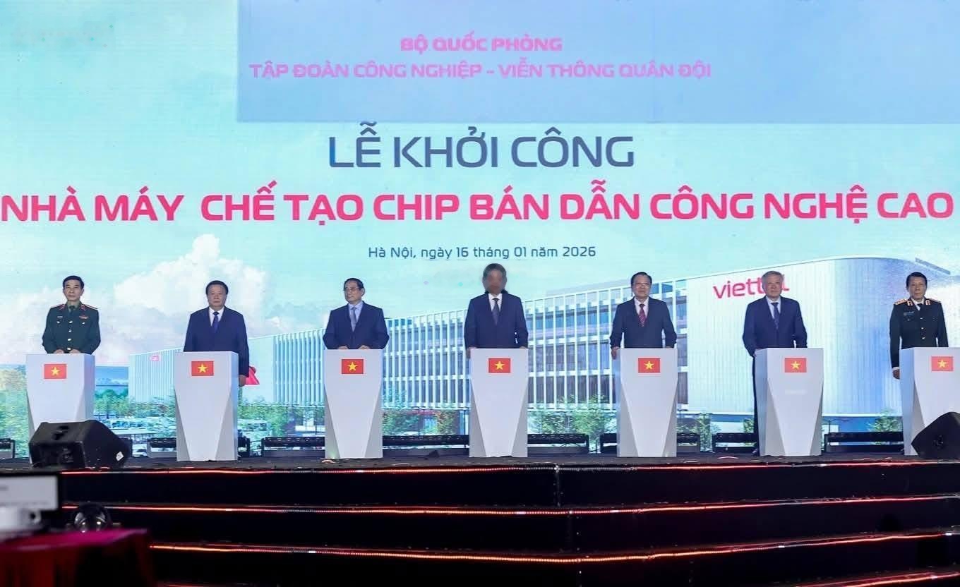 Chủ ngộp bank bán gấp 64m Tại Hoà Lạc sát trục hồ tây ba vì và trường đại học FPT