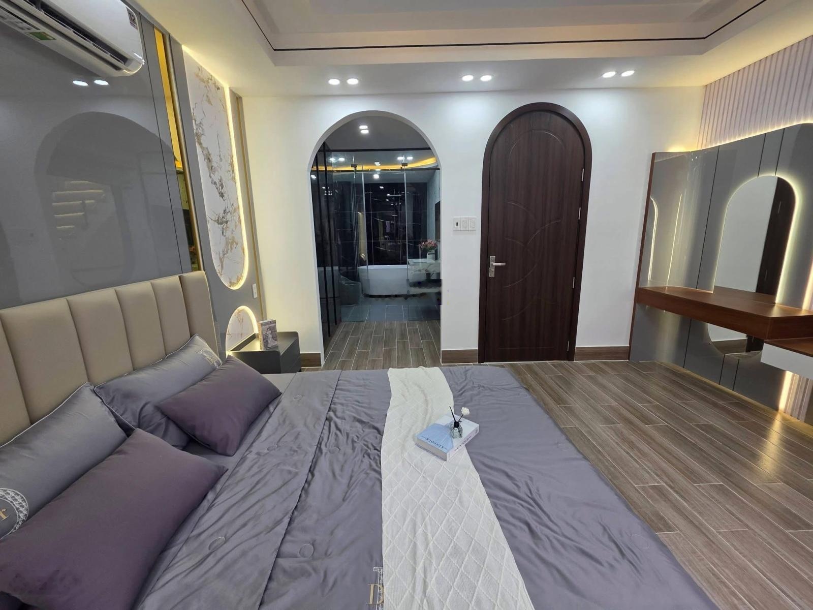 Bán nhà 5 tầng ngay Nguyễn Bá Luật, Thủ Đức - đường oto - cho thuê 16 triệu - sổ hồng riêng