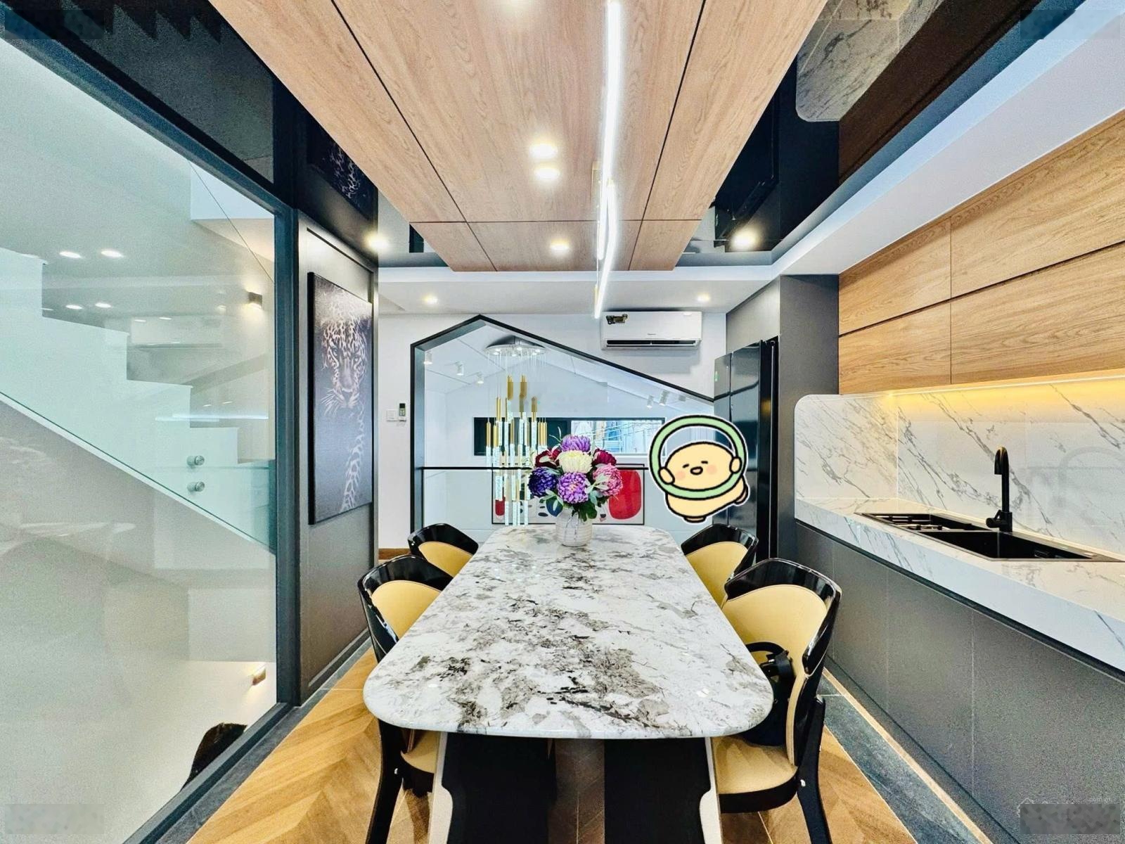 Vợ chồng cô Hải bán nhà Thạch Thị Thanh - Q1. 83,2m2 gần chợ Tân Định, đang cho thuê 30tr