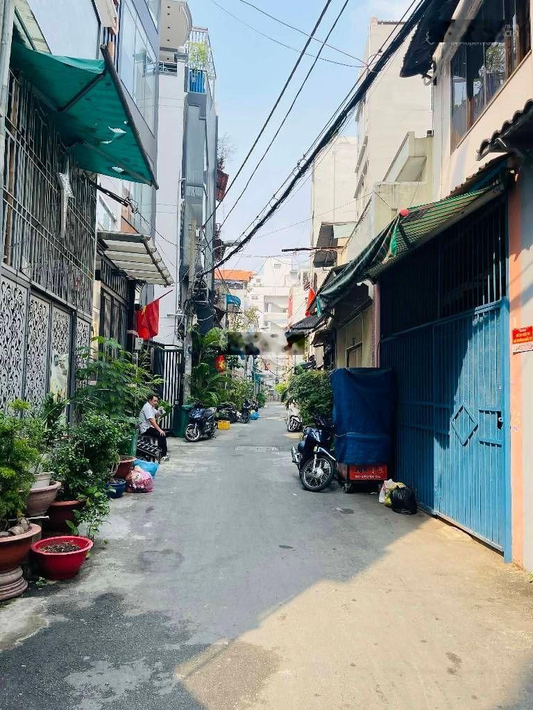 Kế bên khu cư xá lữ gia quận 11 - 52m - 5 tầng - nhỉnh 7 tỷ nguyễn thị nhỏ.