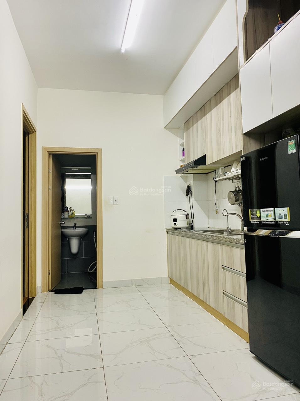 Chính chủ gửi bán căn fresca 2 phòng ngủ, đầy đủ nội thất, view hồ bơi thoáng mát