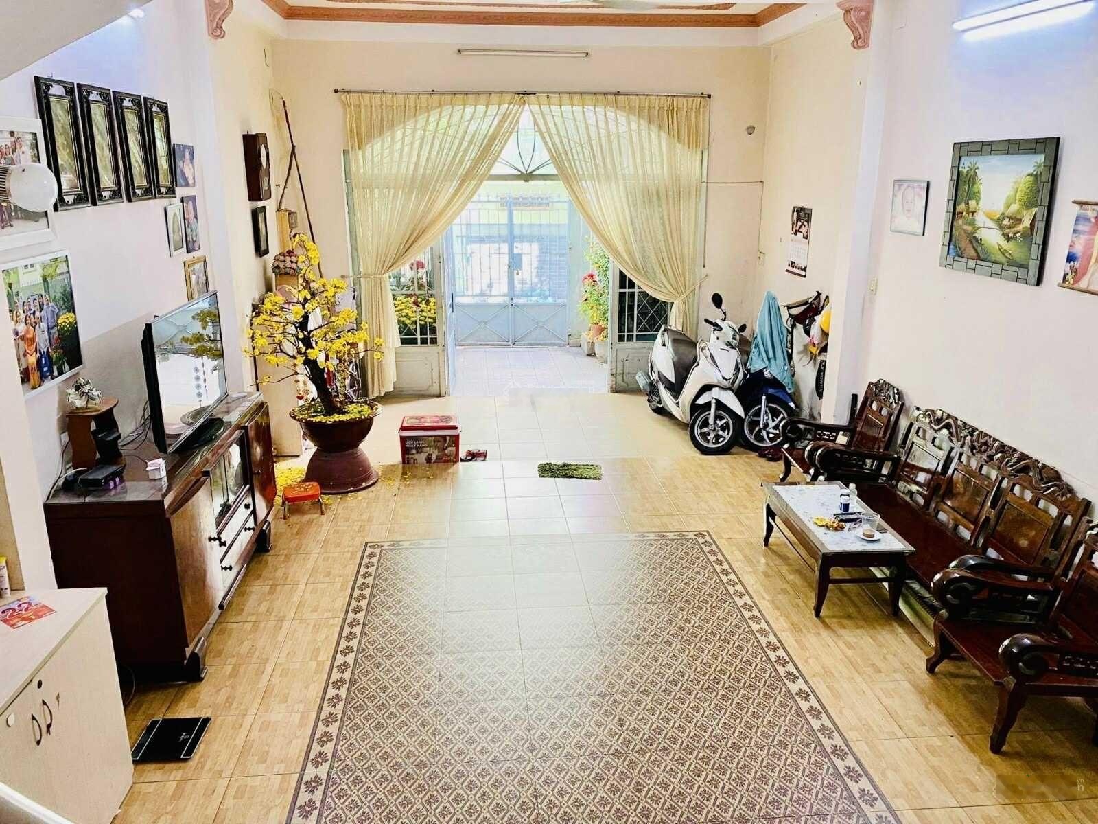 Ngô Bệ khu K300 P.13 Tân Bình gần Etown nhà 2 tầng ngang 5m giá 9.1 tỷ