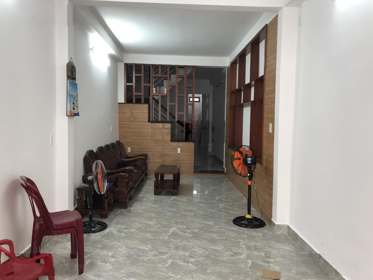 Cho thuê nhà riêng tại hẻm 1025 Đường Cách Mạng Tháng Tám, Phường 7, Tân Bình (cư xá Tự Do)