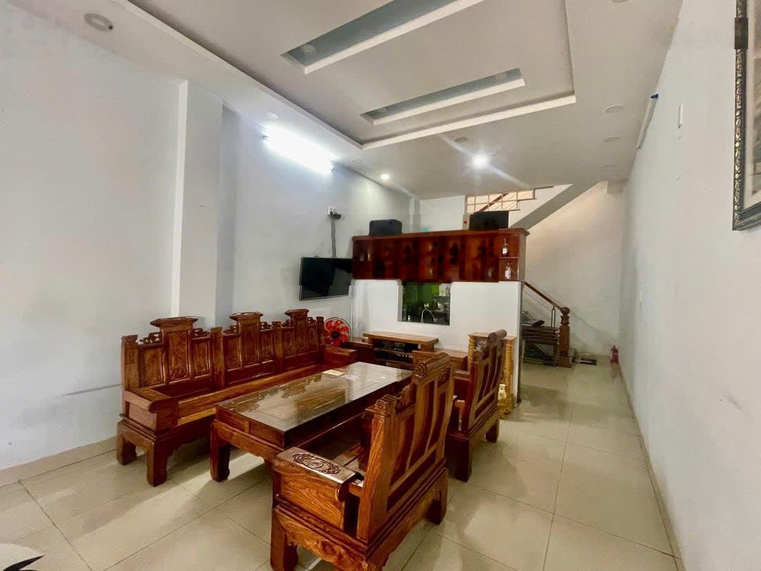 Bán nhà 4 tầng mặt phố Nguyễn Khánh Toàn - sát đại lộ Phan Đăng Lưu - chỉ 9.x tỷ