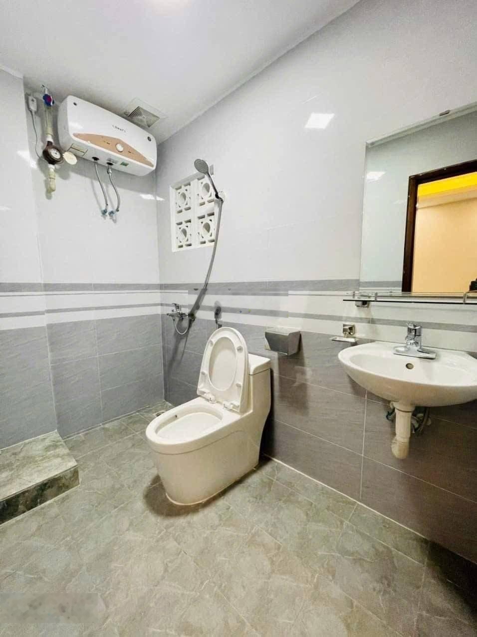 Siêu hiếm cc căn góc -3 ngủ 2vs 2ban công - nhà đẹp tặng toàn bộ nội thất - 122m2 * t7 - gần hồ đh