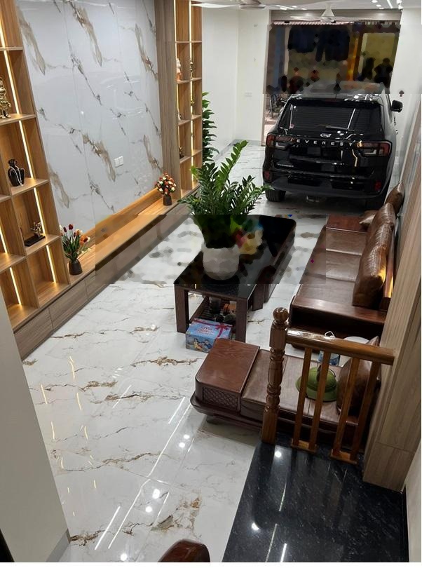 F64: Bán nhà Tân mai 51m2 x 6 tầng MT 3.9m ô tô ngủ trong nhà, kinh doanh