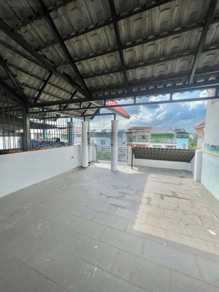 Hơn 9 tỷ có ngay nhà đẹp kiên cố - kdc yên tĩnh - đường trước nhà 20m - gần dự án cầu bình tiên