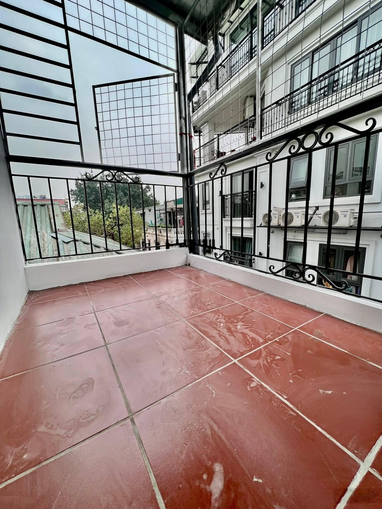 Nhà Đẹp Kinh Doanh, Lô Góc, Ngõ Quỳnh, Bạch Mai 14/20m, 5 tầng, giá 6,85 tỷ.