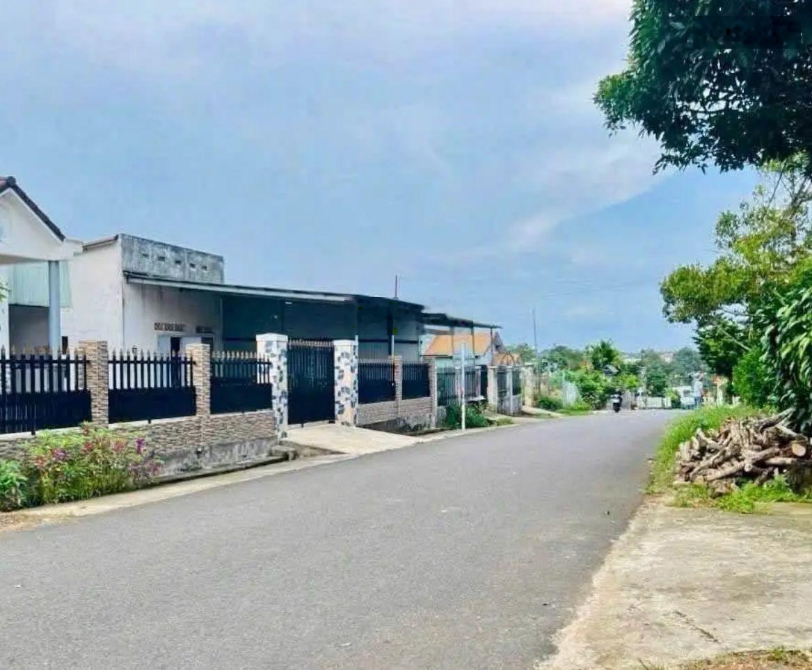 Bán lô đất Hòa Ninh mt đường nhựa