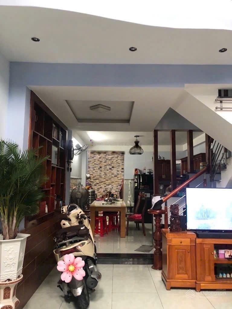 Chỉ 7,7 tỷ TL, nhà TT GV đường Nguyễn Văn Công, P3 - 4 tầng 5 PN, xe hơi đỗ cửa, gần CVGĐ, BV175