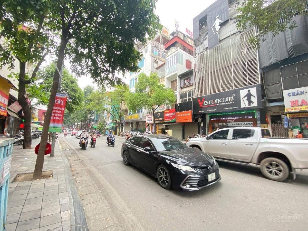 Bán nhà mặt phố láng trung, 50m2, 6 tầng, mặt tiền 8m, dòng tiền 360tr/năm