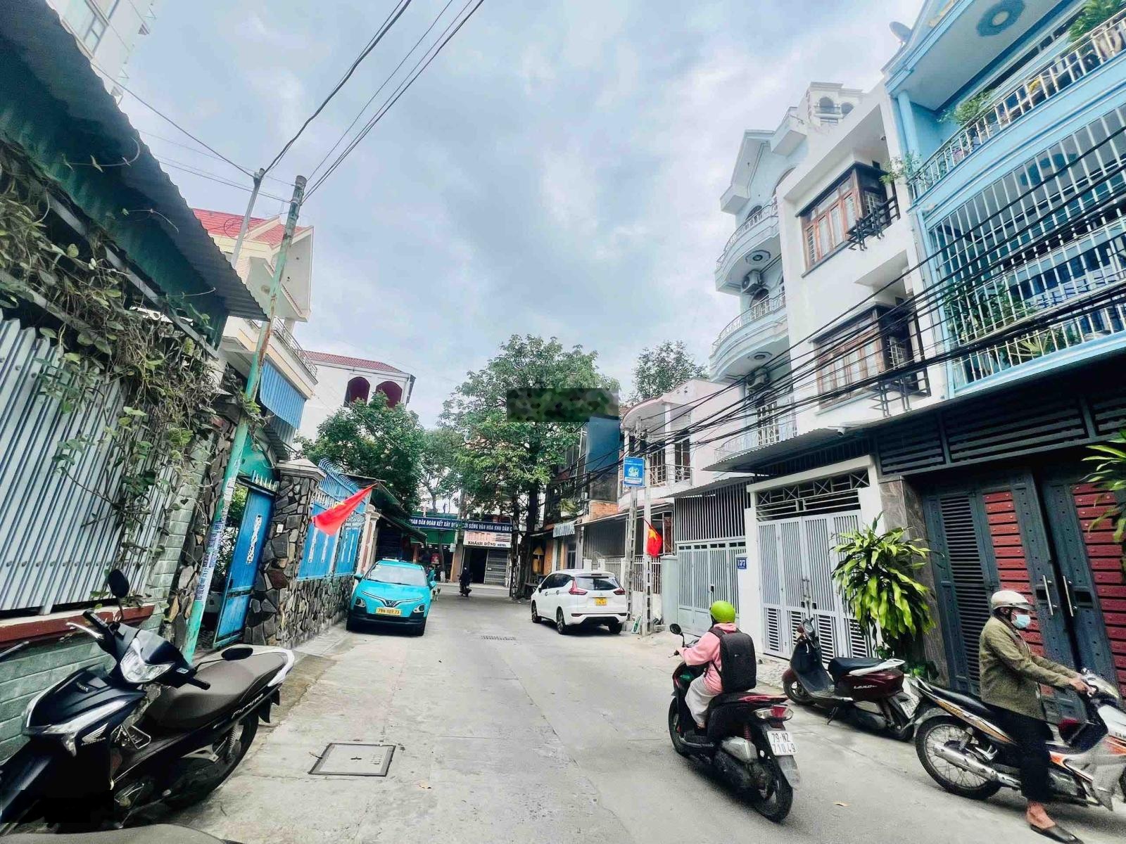 Bán nhà 3 tầng đường rộng 9m gần biển hẻm hoàng diệu giá 11 tỷ- 0936726272