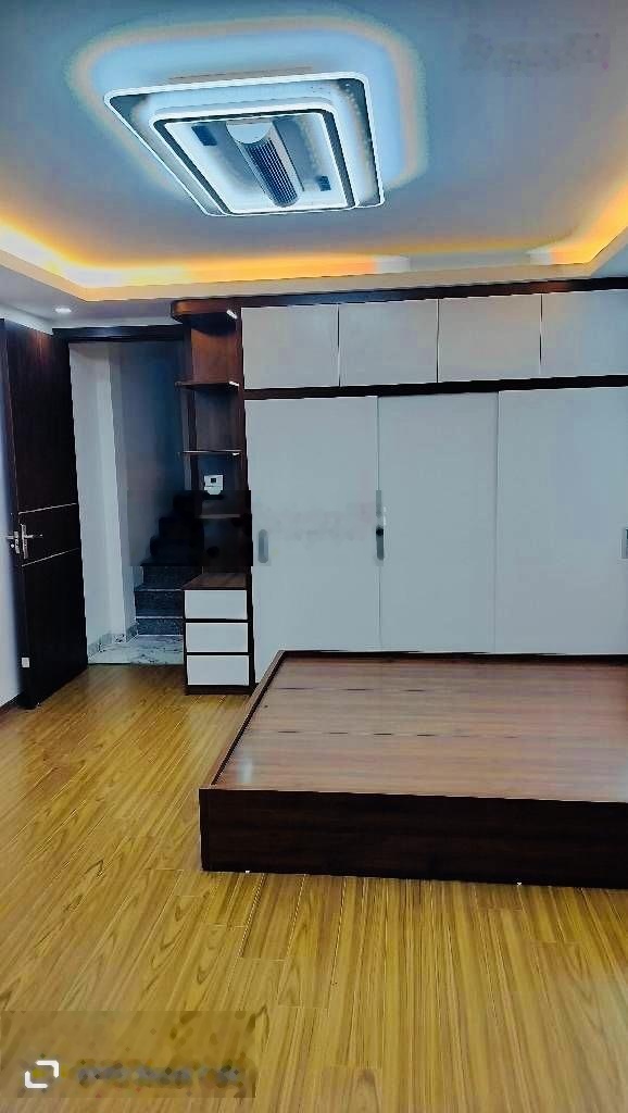 Bán nhà đẹp đón tết Tam Trinh - Lĩnh Nam - gần phố - full nội thất - ở ngay. Giá bán 8.75 tỷ