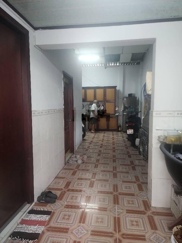 Bán gấp- gần lê thị hà - quang trung - xe hơi 7 chổ ngủ trong nhà- ngang hơn 5m x 19m - chỉ 5,7 tỷ