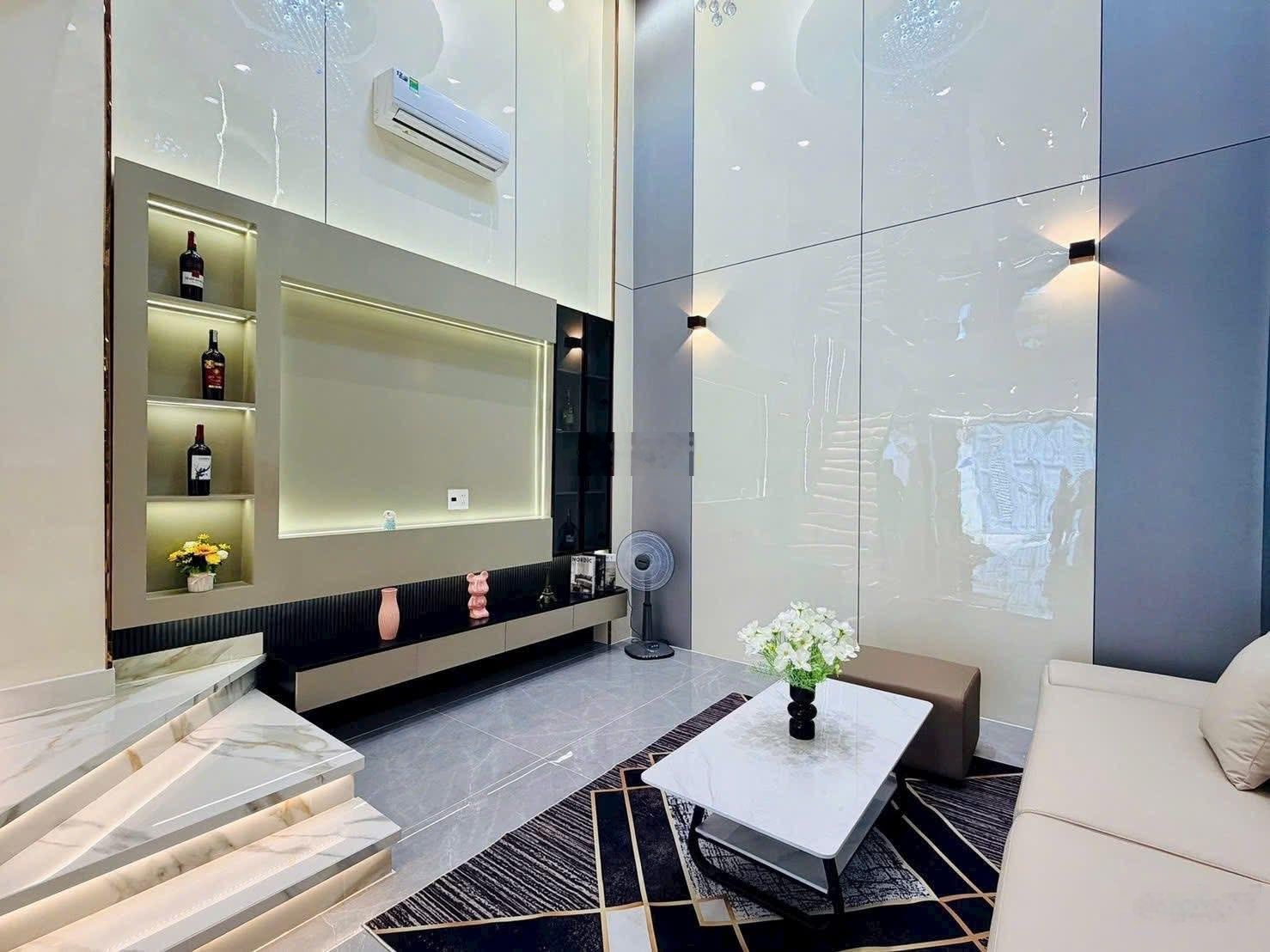 Đi định cư bán nhà Nguyễn Thông-Võ Thị Sáu-Q3 gần bệnh viện Da Liễu. 4tỷ150/74m2 đang cho thuê 27tr