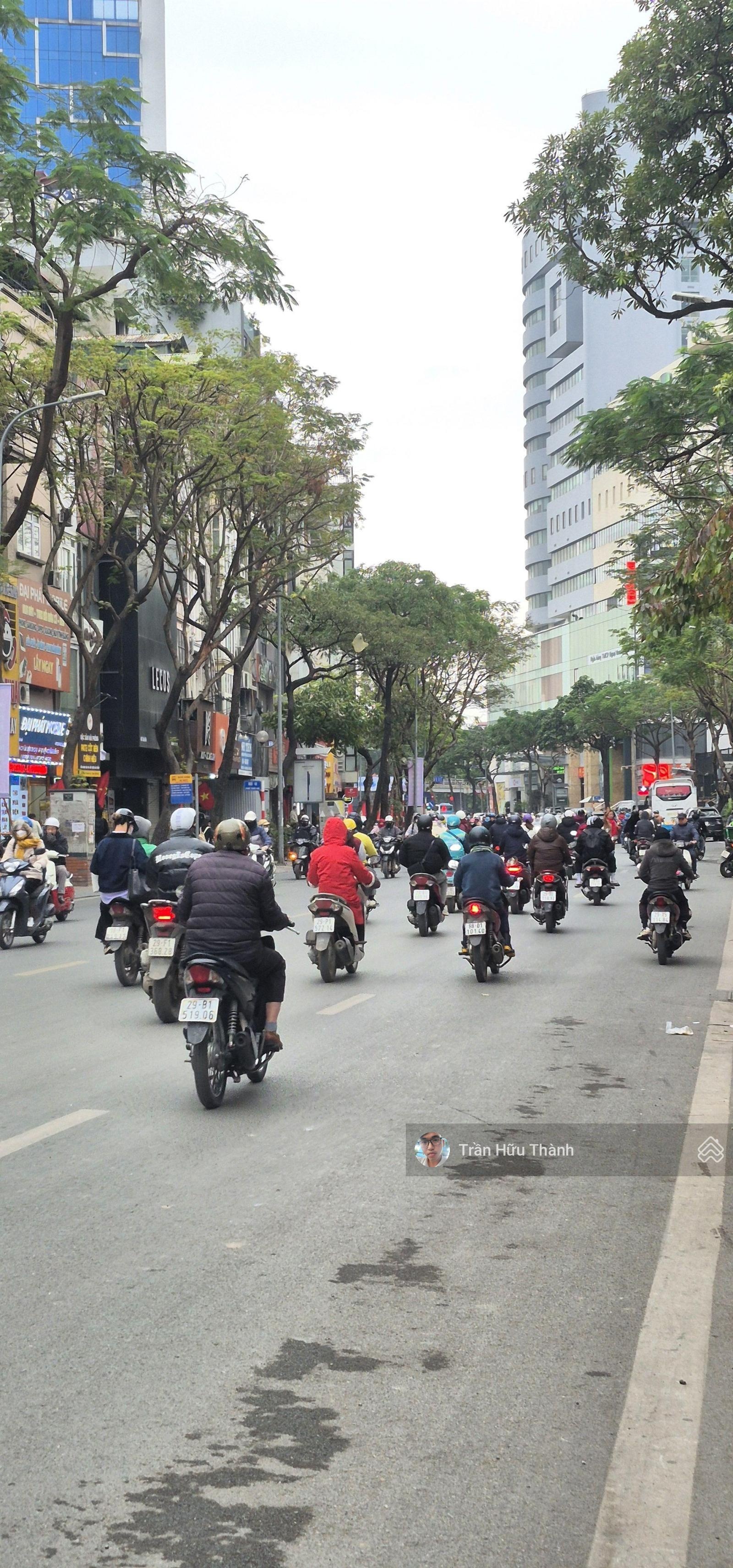 Mặt phố Thái Hà - Thái Thịnh. 2 mặt tiền - kinh doanh + mặt tiền khủng. 4T - thông sàn, 80m2