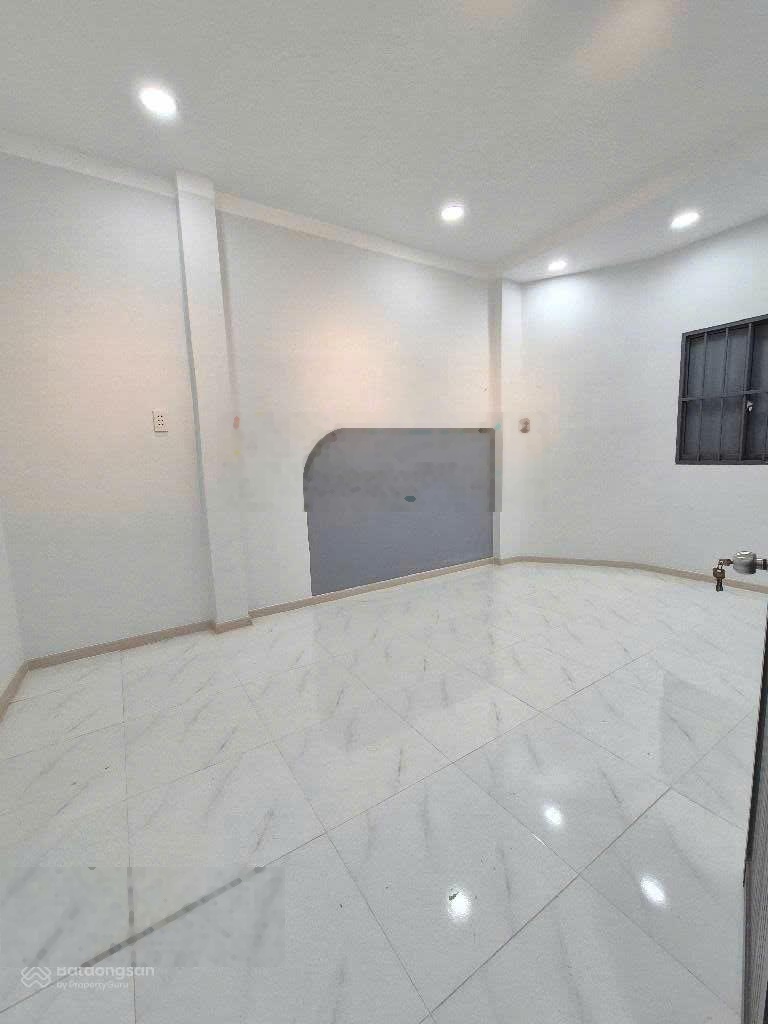 Bán nhà riêng tại Lưu Quý Kỳ, Quận 8, TP.HCM, giá siêu hời 4,85 tỷ, 37m2