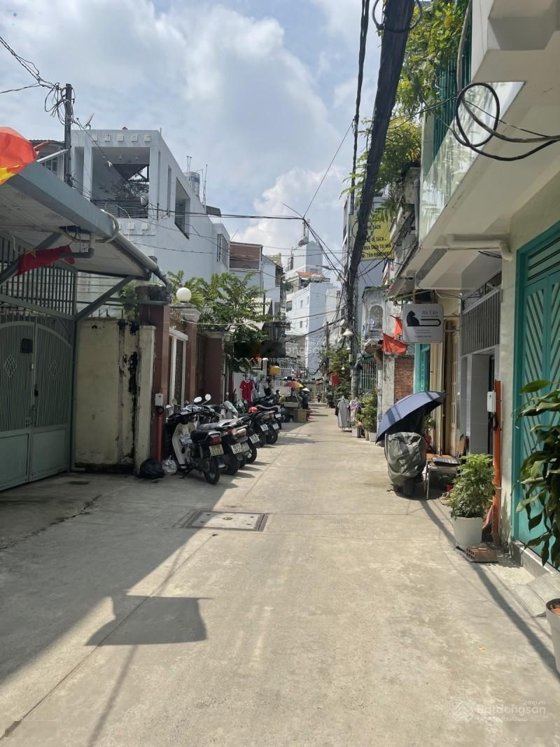 Nhà bán hẻm xe tải hai bà trưng quận 3 dt: 3m x 12m giá: 8 t tl