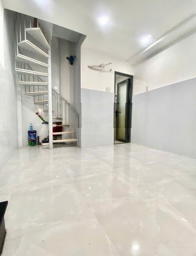 Bán nhà mới full nội thất Hồ Thị Kỷ Quận 10 3 tầng hẻm 6m thông giá 4 tỷ