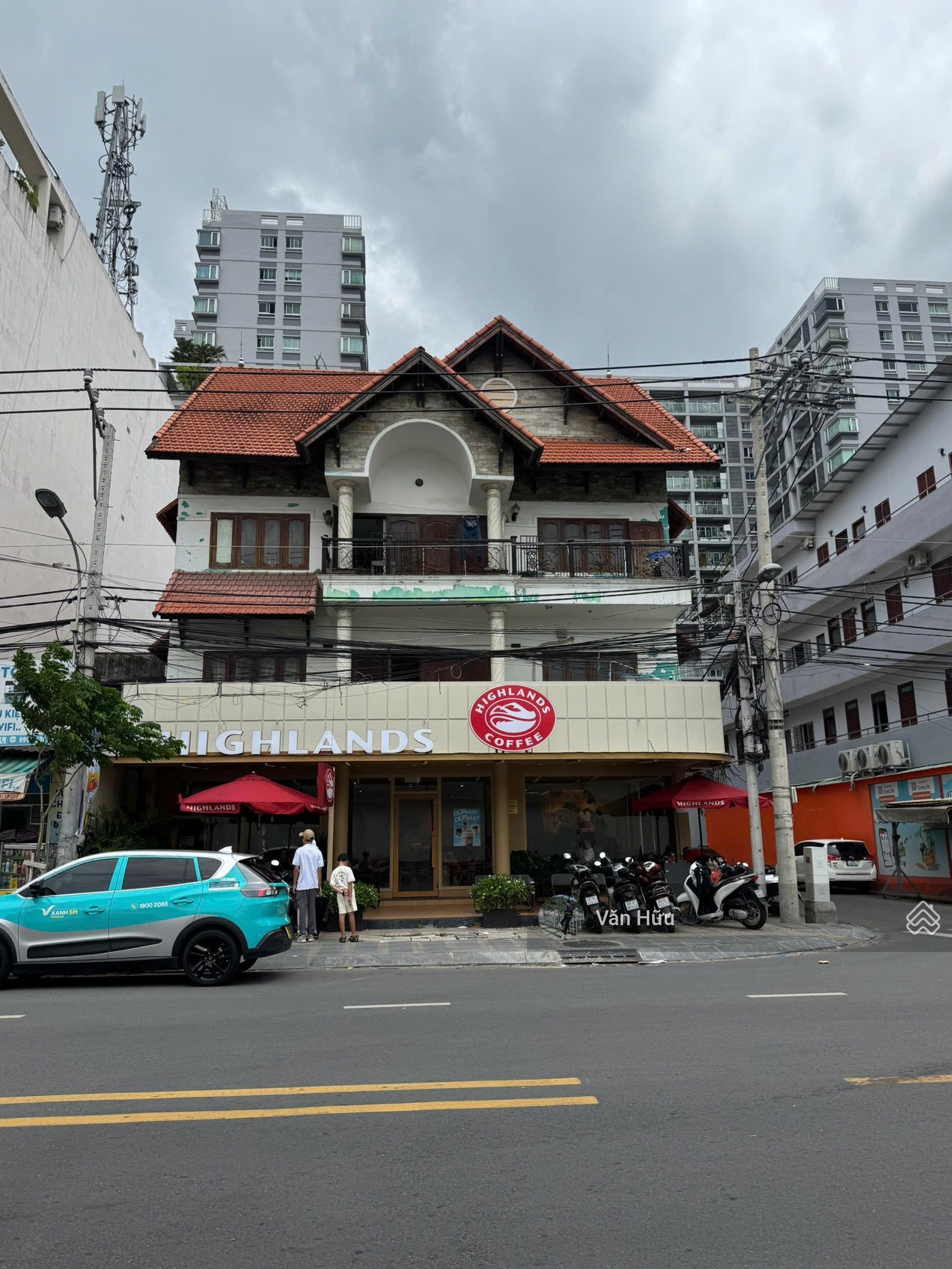 Góc 2 MT Hoàng Hoa Thám, Q. Tân Bình - DT: 13x20m - 4 tầng - HĐT: 280 triệu - giá: 55 tỷ