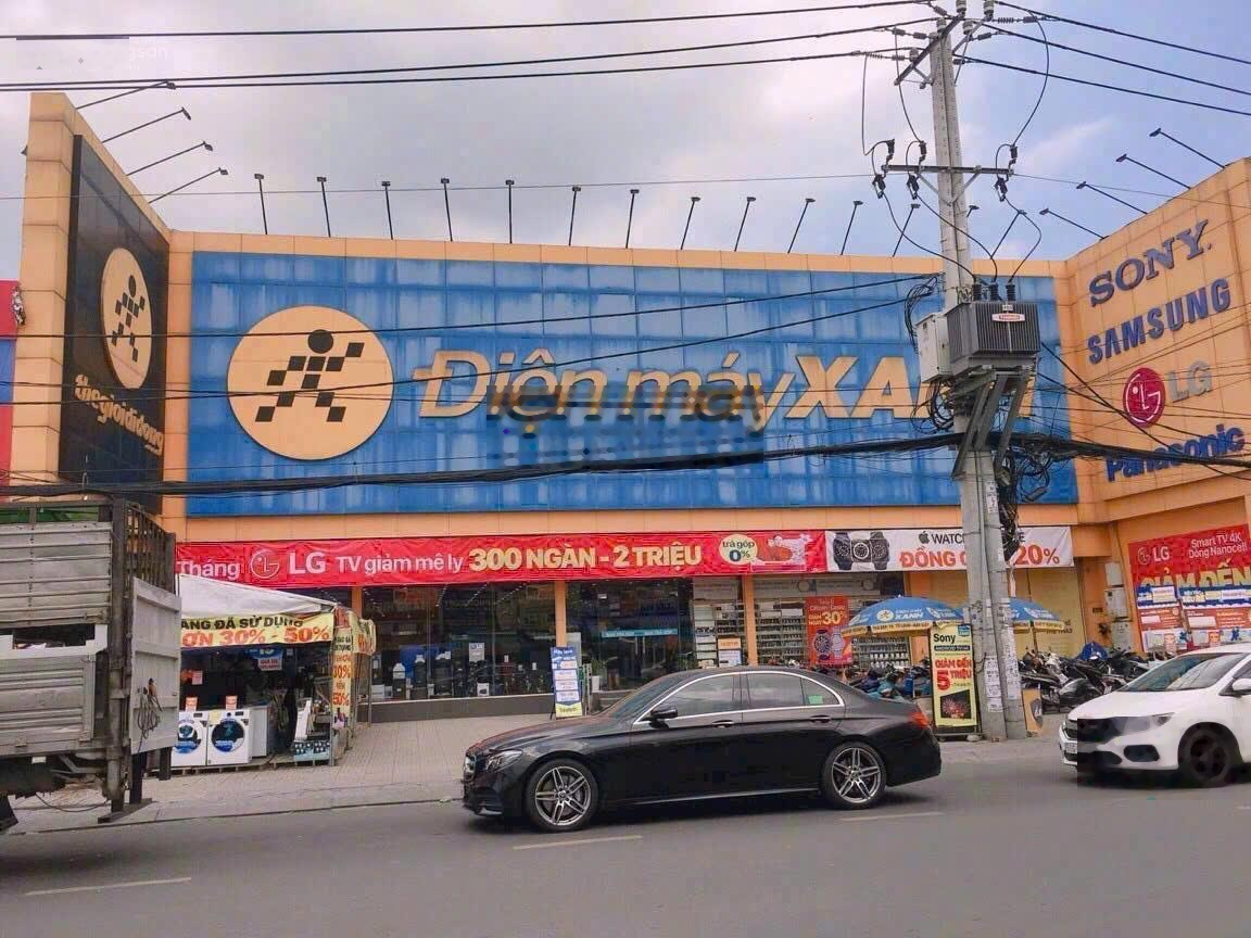 Bán nhà góc 2 mặt tiền ngay Trần Hưng Đạo - DT: 13 x 60m. CN: 705m2 - Giá bán: 320 tỷ TL