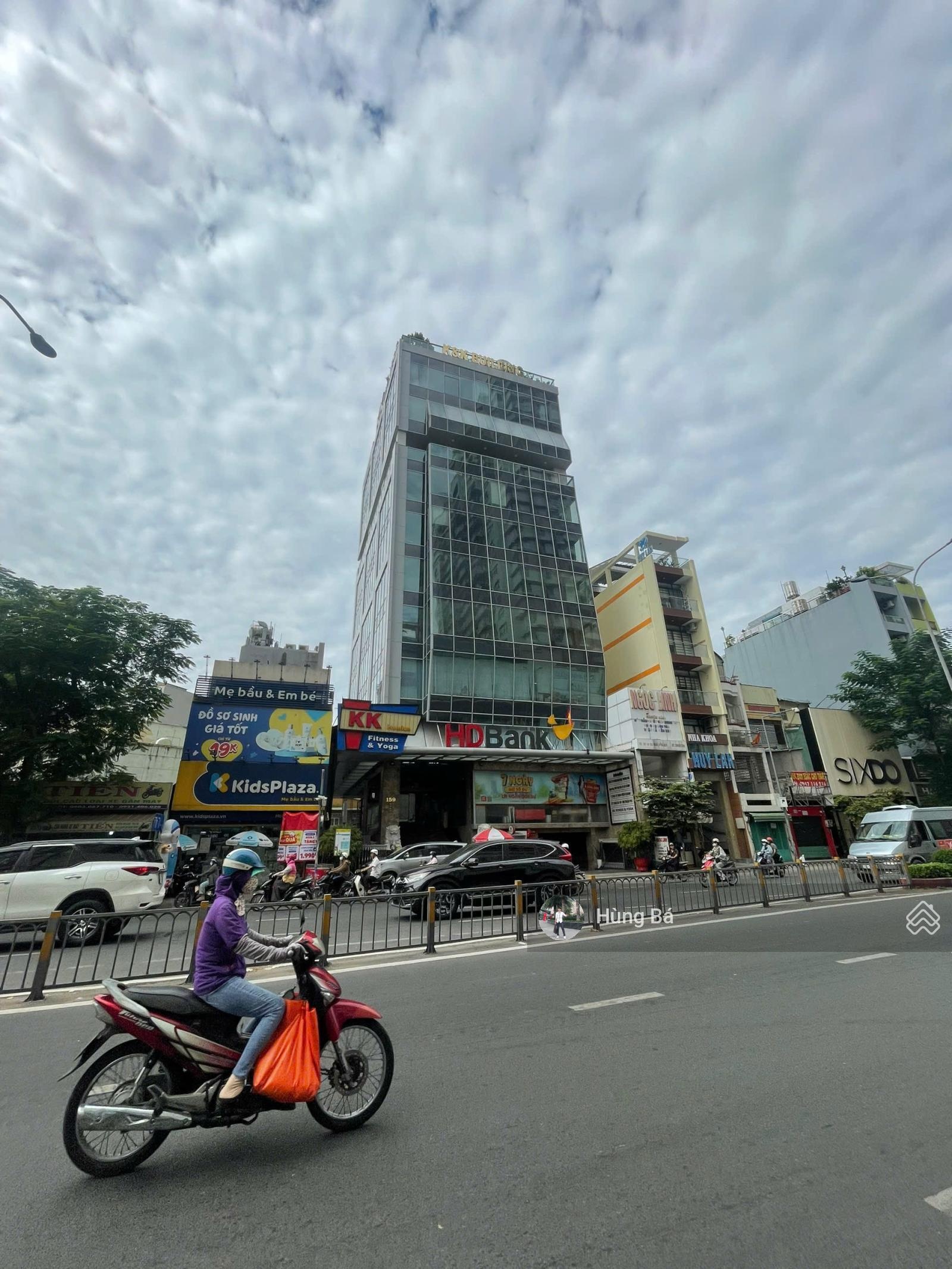 Hàng hot! Bán tòa building mặt tiền Huỳnh Tấn Phát. DT: 12x43m - hầm 8 tầng - HĐT: 380tr. Giá 75 tỷ