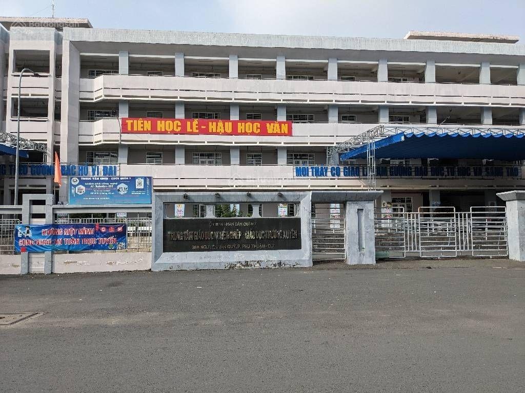 Bán nhà 2 tầng ngang 5,3m-59m2 . trần xuân soạn-tân hưng. ngay cầu himlam,lotte mart. giáp q4. 5,9t