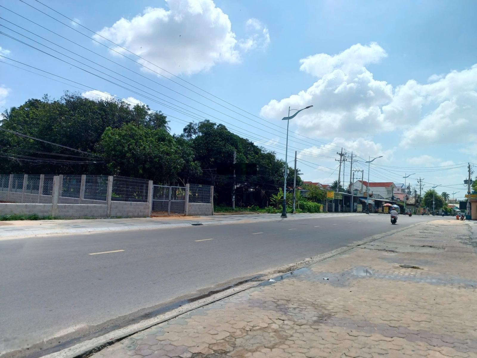 Bán hơn 1200m2 mặt tiền Nguyễn Đình Chiểu giá tốt. LH 0919080795 gặp Linh