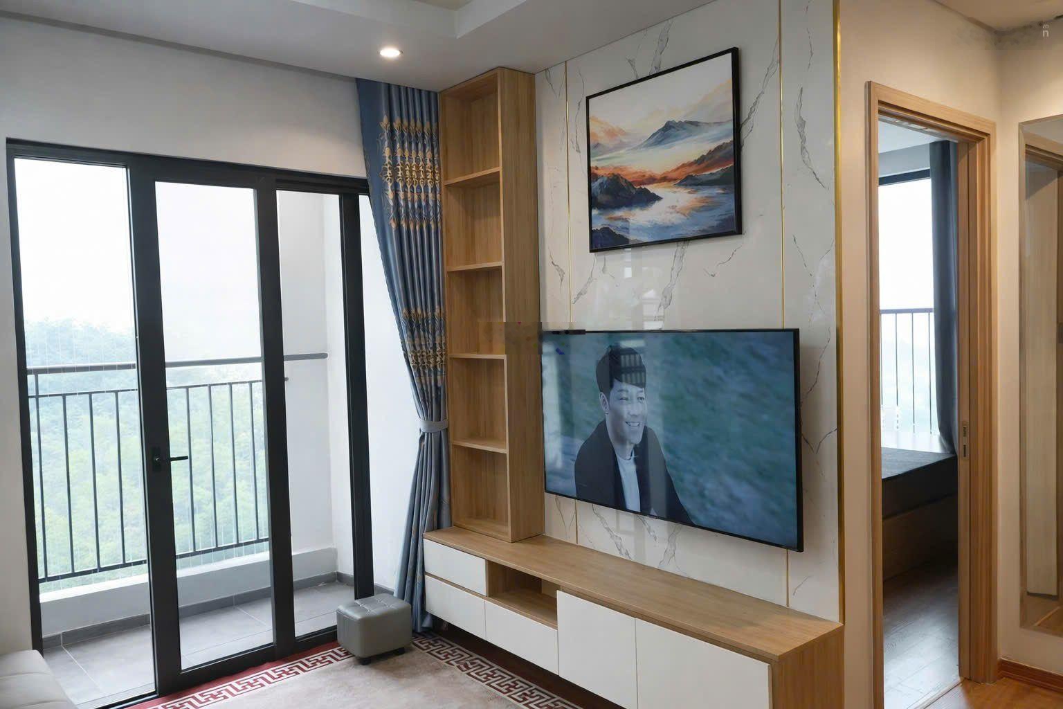 Bán căn 2 phòng ngủ view biển giá rẻ trung tâm Bãi Cháy