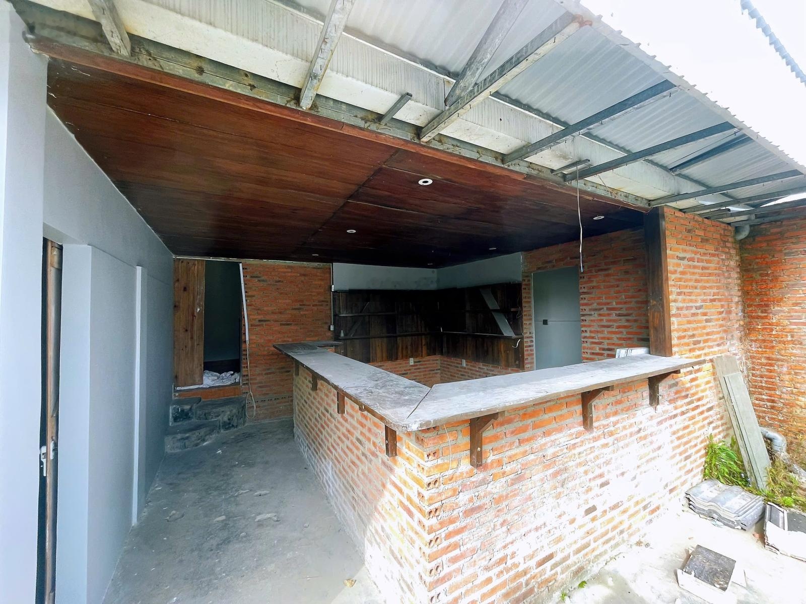 Bán nhà tại Nguyễn Du, 11 tỷ, 267m2, 10PN, 10WC, 4 tầng, view đẹp