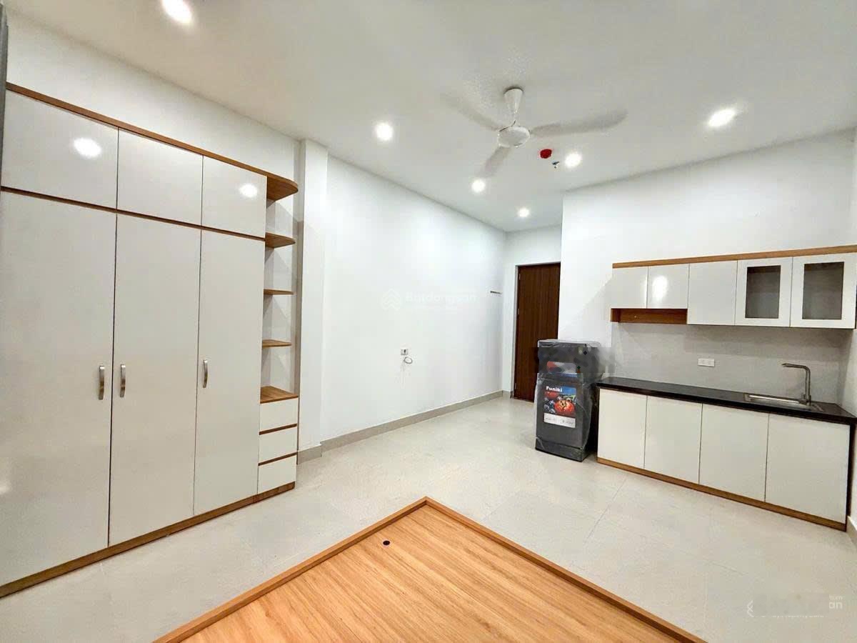 Siêu phẩm dòng tiền Đống Đa - Thang máy, oto đỗ cửa, ngõ thông, chuẩn PCCC - Doanh thu 90 triệu/th