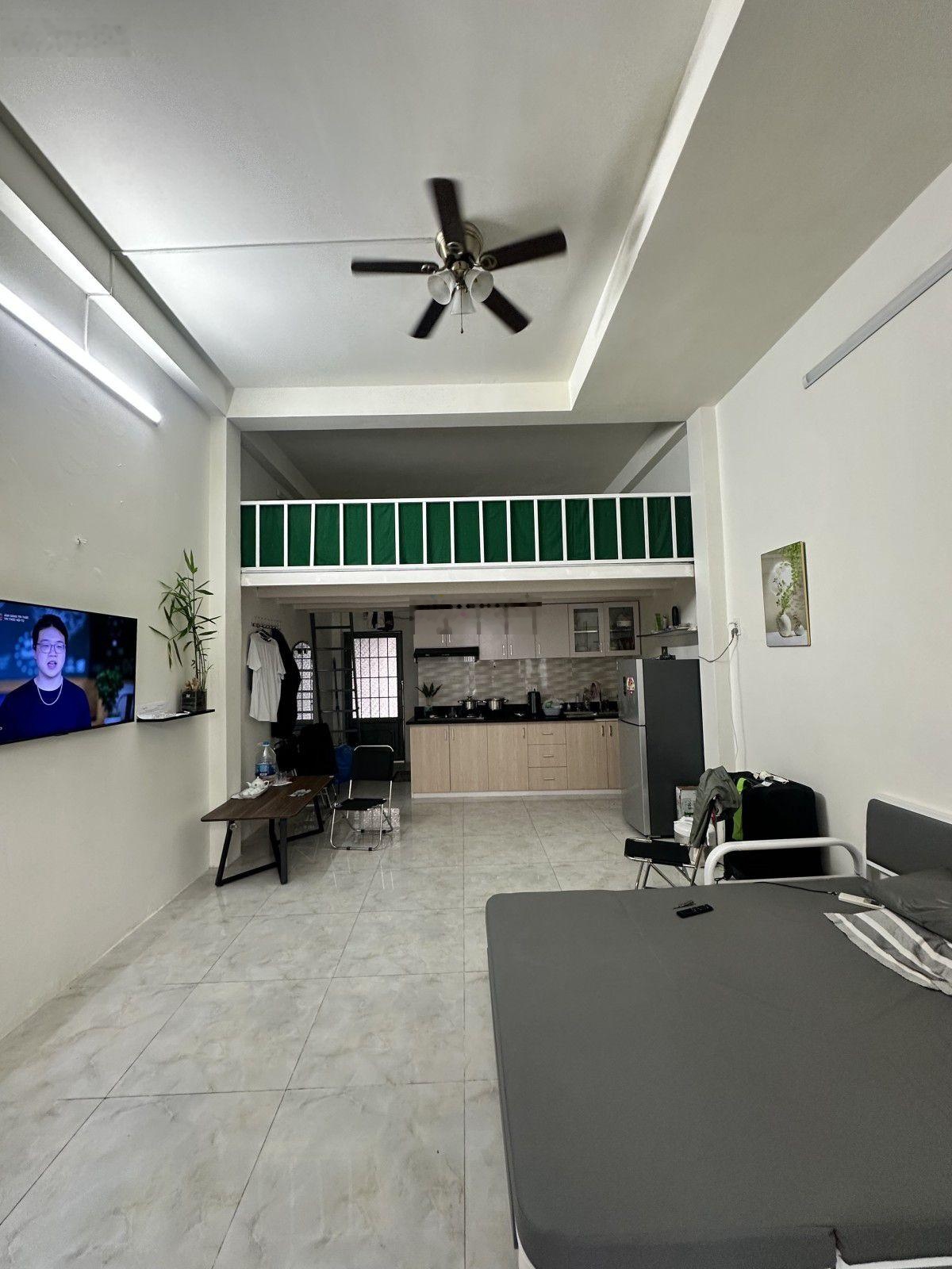 Ngay chợ Tân Hương - 3 tầng 80m2 (4x20m) hai mặt hẻm xe hơi - đang cho thuê dòng tiền 30tr/tháng