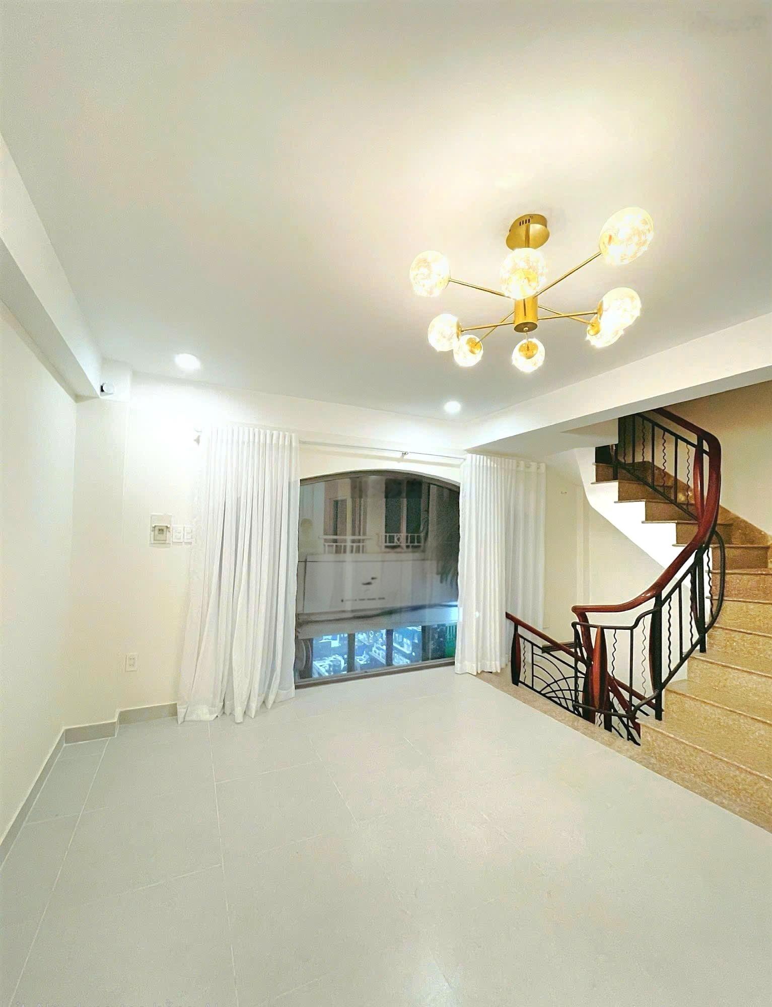 Bán nhà sát mặt tiền Quận 1- 2 mặt tiền hẻm xe hơi 5m dòng tiền 70tr 7 tầng sân thượng 5PN xây full