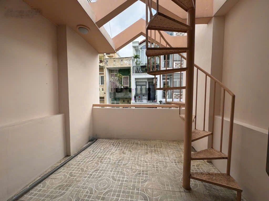 8ty2 tân bình lê văn sỹ hẻm 7m thông