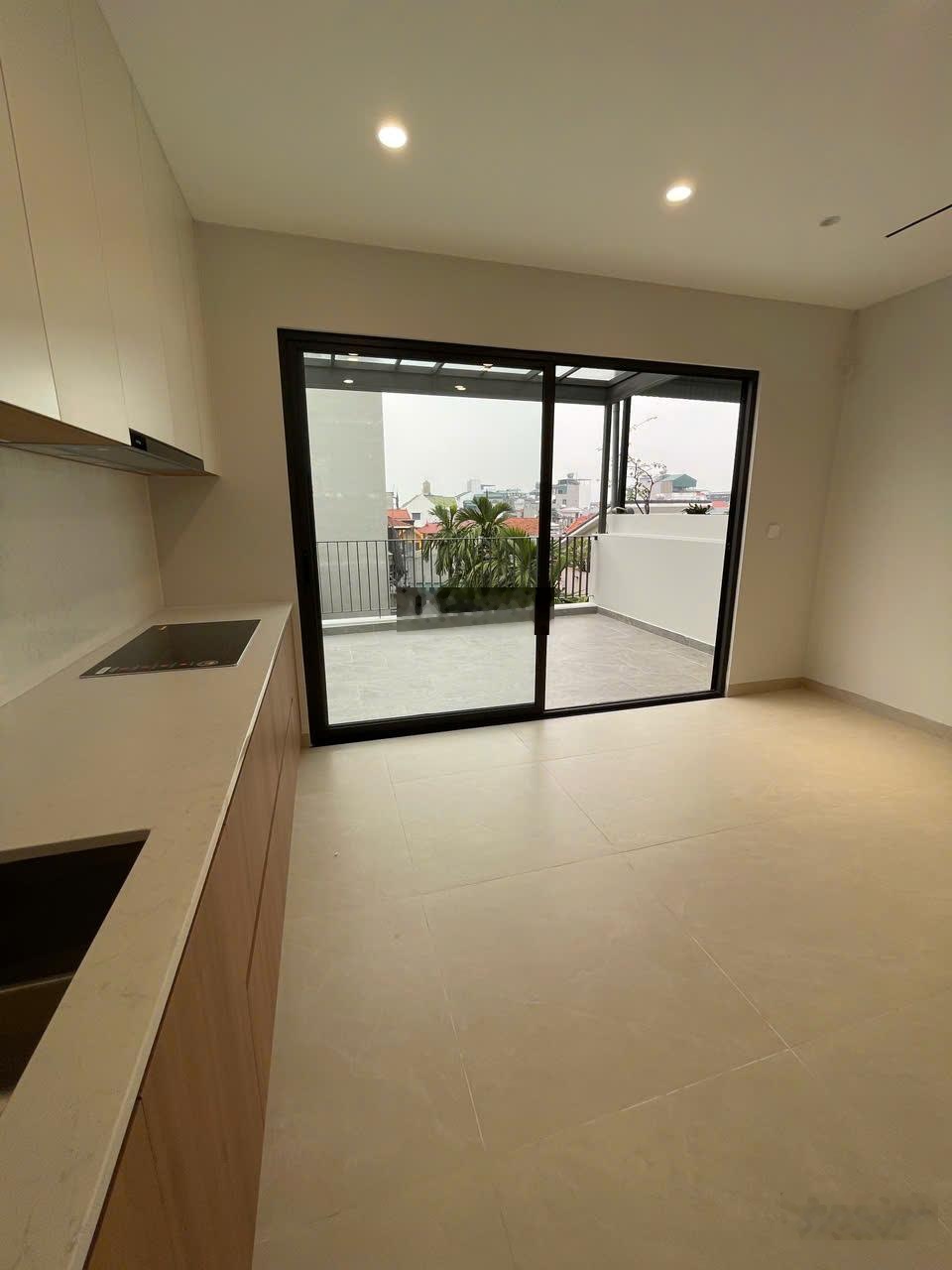 Chính chủ bán nhà Tây Hồ, ô tô vào nhà, 38/42m2, tài chính 12 tỷ.