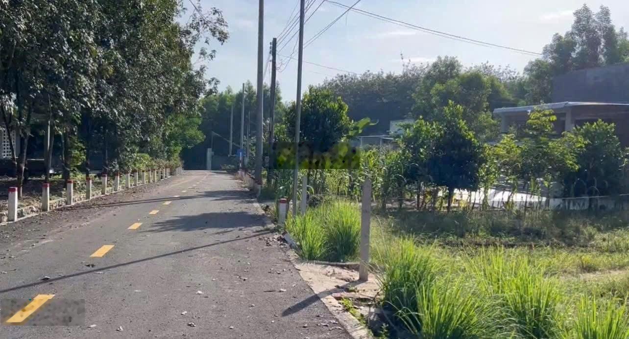 Bán 3 nền đất đẹp đường nhựa An Linh Phú Giáo, đối diện chợ An Linh, DT 250m2/1nền. Sổ sẵn, thổ cư