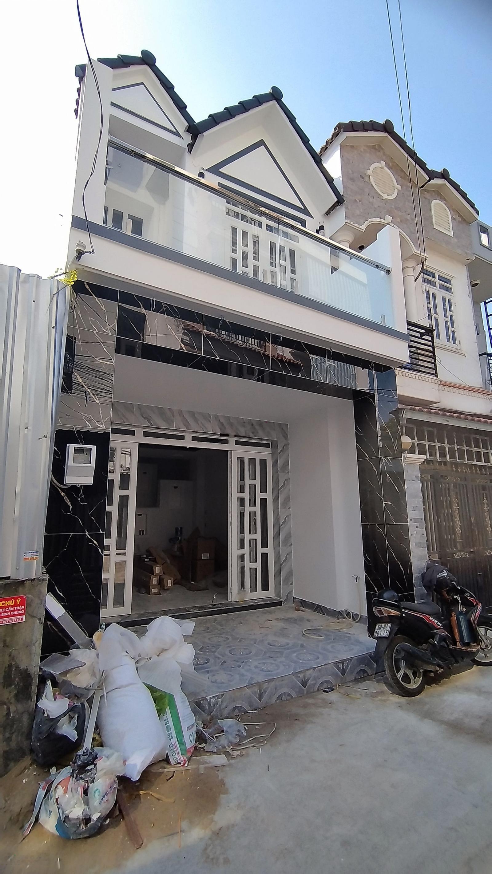 Nhà mới sắp hoàn thiện , full nội thất - hẻm tt nhà bè - giáp quận 7