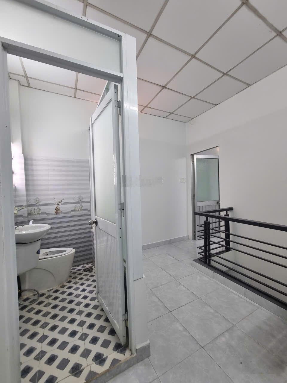 Nhà 1 sẹc ngắn liên khu 2_5, 36m2, sổ hồng riêng, giá: 3 tỷ 400 triệu