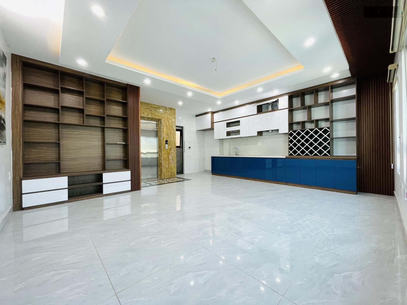 Bán nhà Vũ Tông Phan, Thanh Xuân. Mặt ngõ ô tô, kinh doanh, gara ô tô. DT 50m2, 7 tầng thang máy