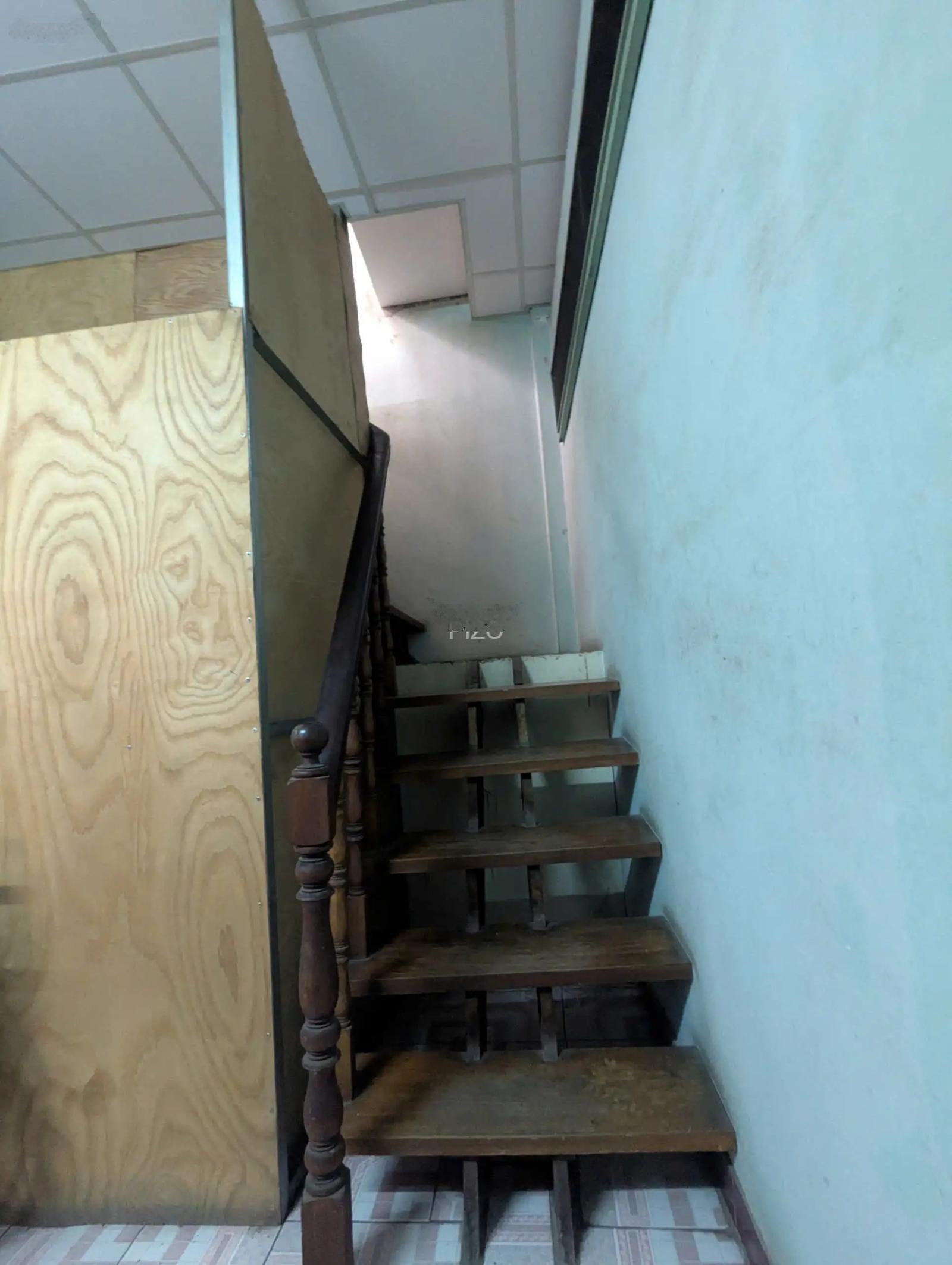 Nhà kế chùa DT:4 x 14 CN: 65m nhà cũ căn góc hai mặt tiền HXH quay đầuVạn Kiếp Bình Thạnh 9,9 tỷ TL